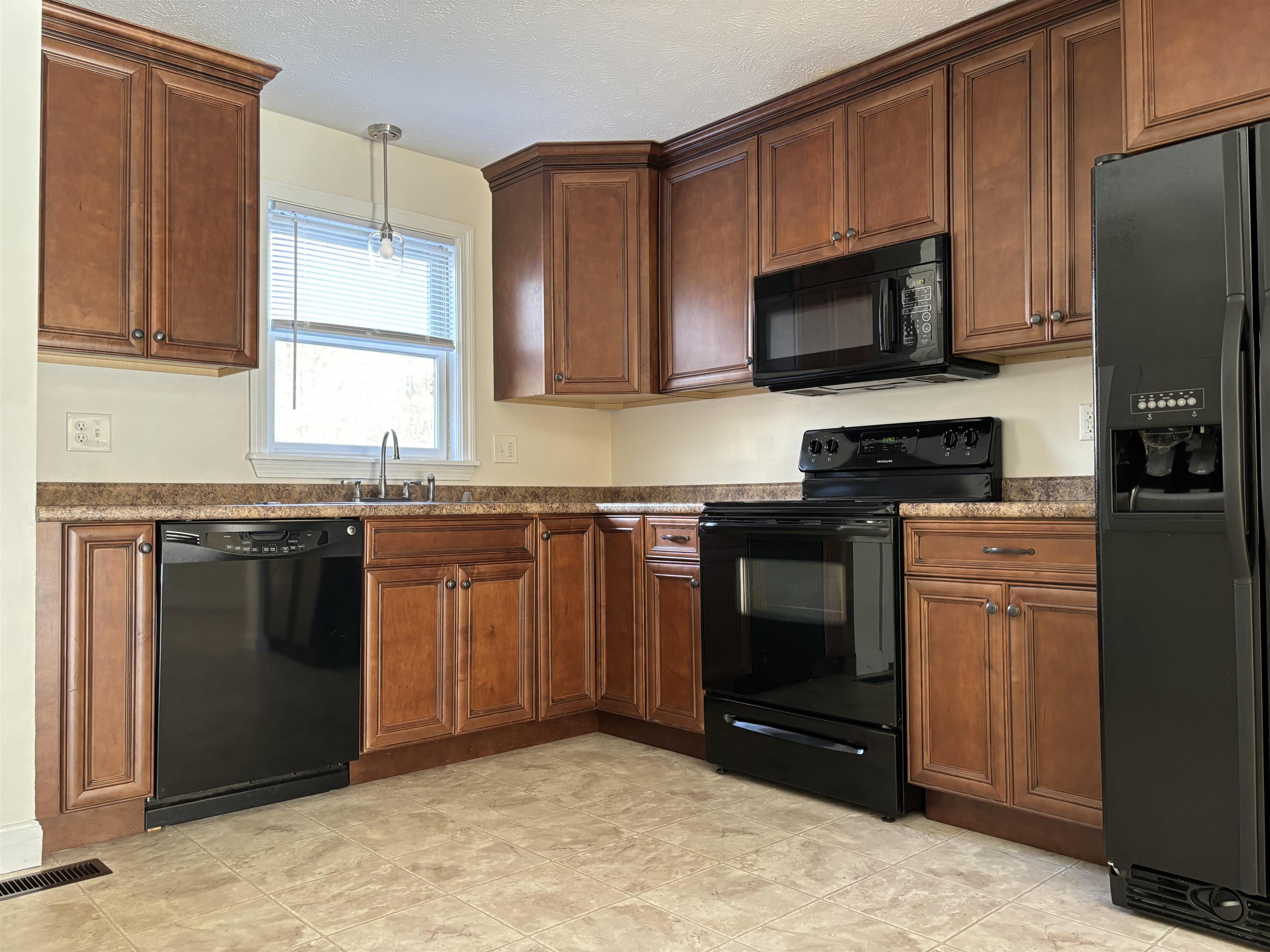 1400 Turnpike Road, Unit 3 New Ipswich, NH 03071 - Photo 2 of 18