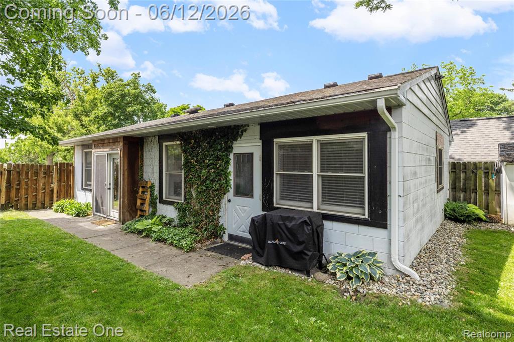 225 1st Street Fenton, MI 48430 - Photo 42 of 48