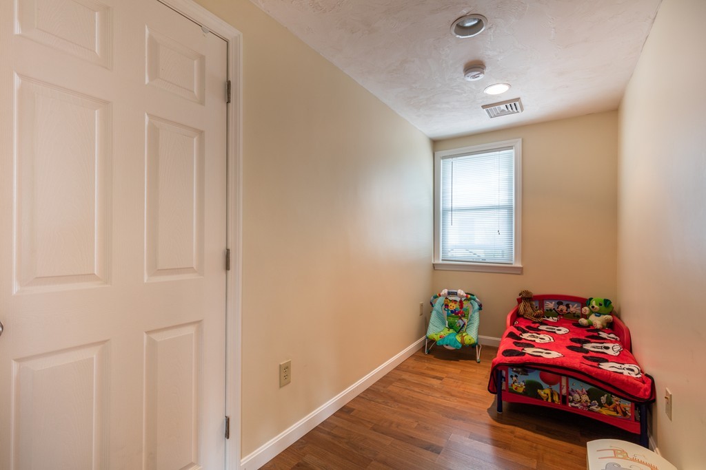 51 Elizabeth Road Billerica, MA 01821 - Photo 9 of 16