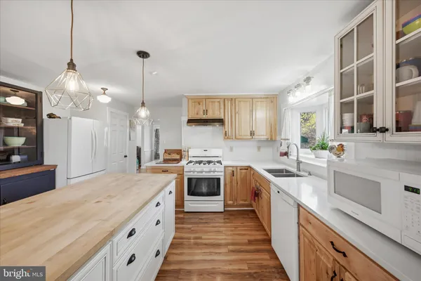 $575,000 | 1239 Cedar Grove Road, Winchester, VA 22603