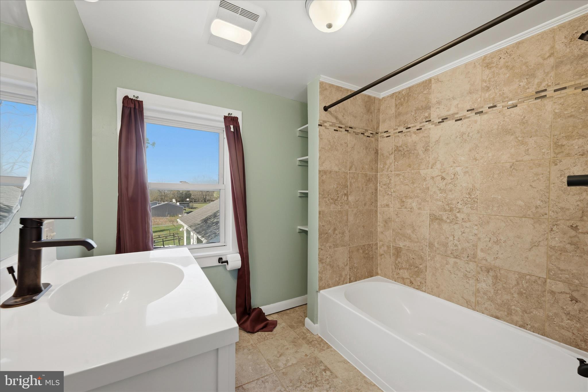 1239 Cedar Grove Road Winchester, VA 22603 - Photo 38 of 67 Full bathroom with storage nook-not cookie cutter!