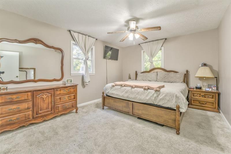 111 Sylvan Drive Calhoun, GA 30701 - Photo 13 of 34