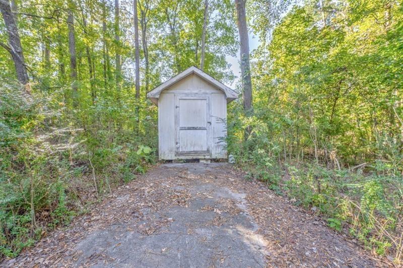 111 Sylvan Drive Calhoun, GA 30701 - Photo 29 of 34