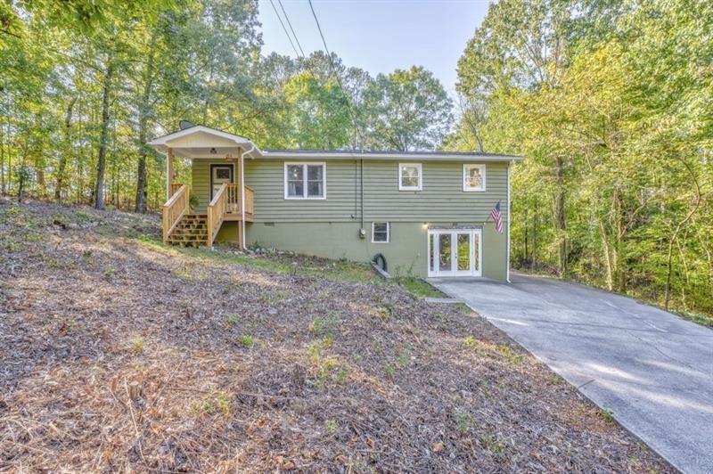 111 Sylvan Drive Calhoun, GA 30701 - Photo 3 of 34