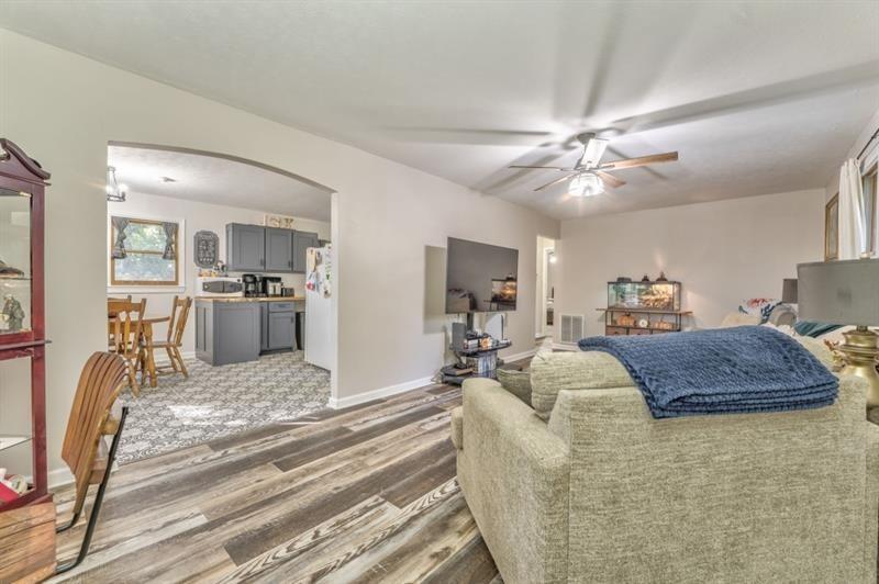 111 Sylvan Drive Calhoun, GA 30701 - Photo 4 of 34