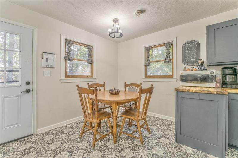 111 Sylvan Drive Calhoun, GA 30701 - Photo 8 of 34