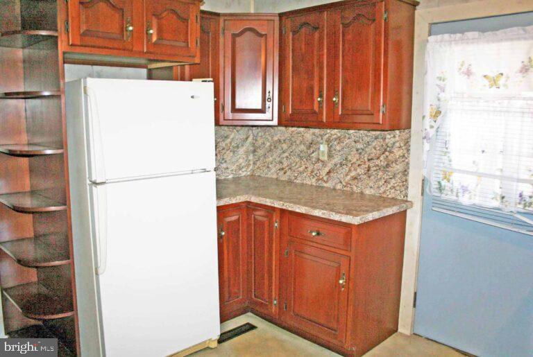1120 Turnpike Road Elizabethtown, PA 17022 - Photo 3 of 32 Gallery Image 3