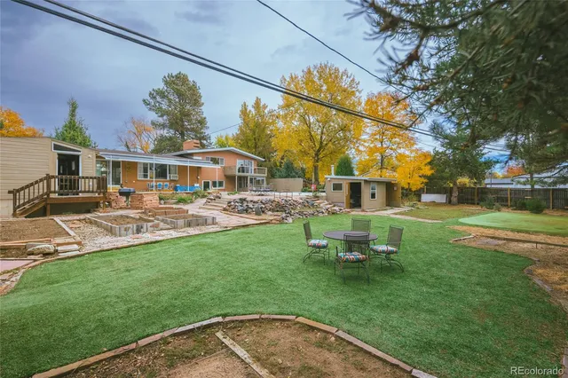 a view of a house with entertaining space
