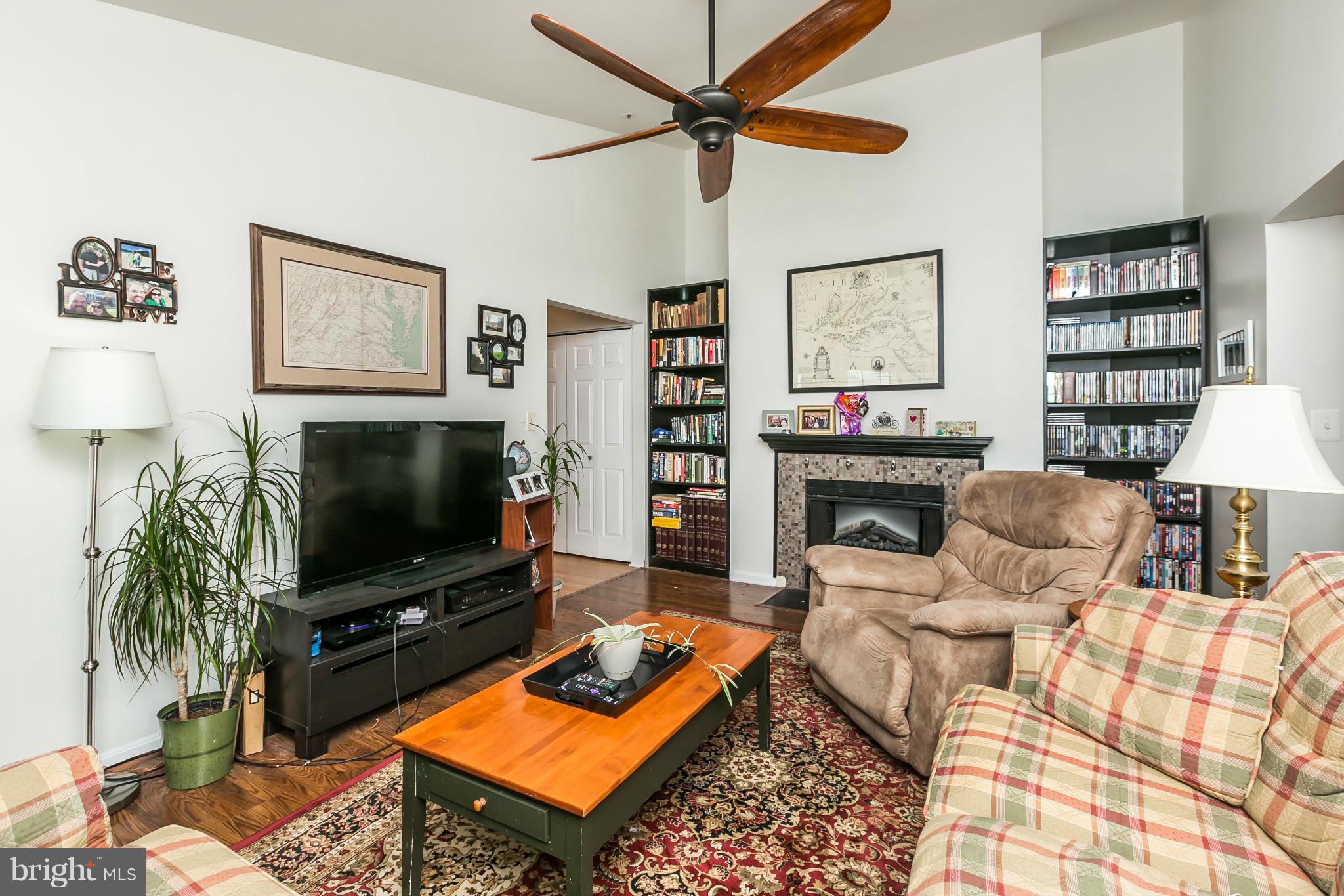 8501 Falls Run Road, Unit L Ellicott City, MD 21043 - Photo 14 of 24 Built-ins Convey!