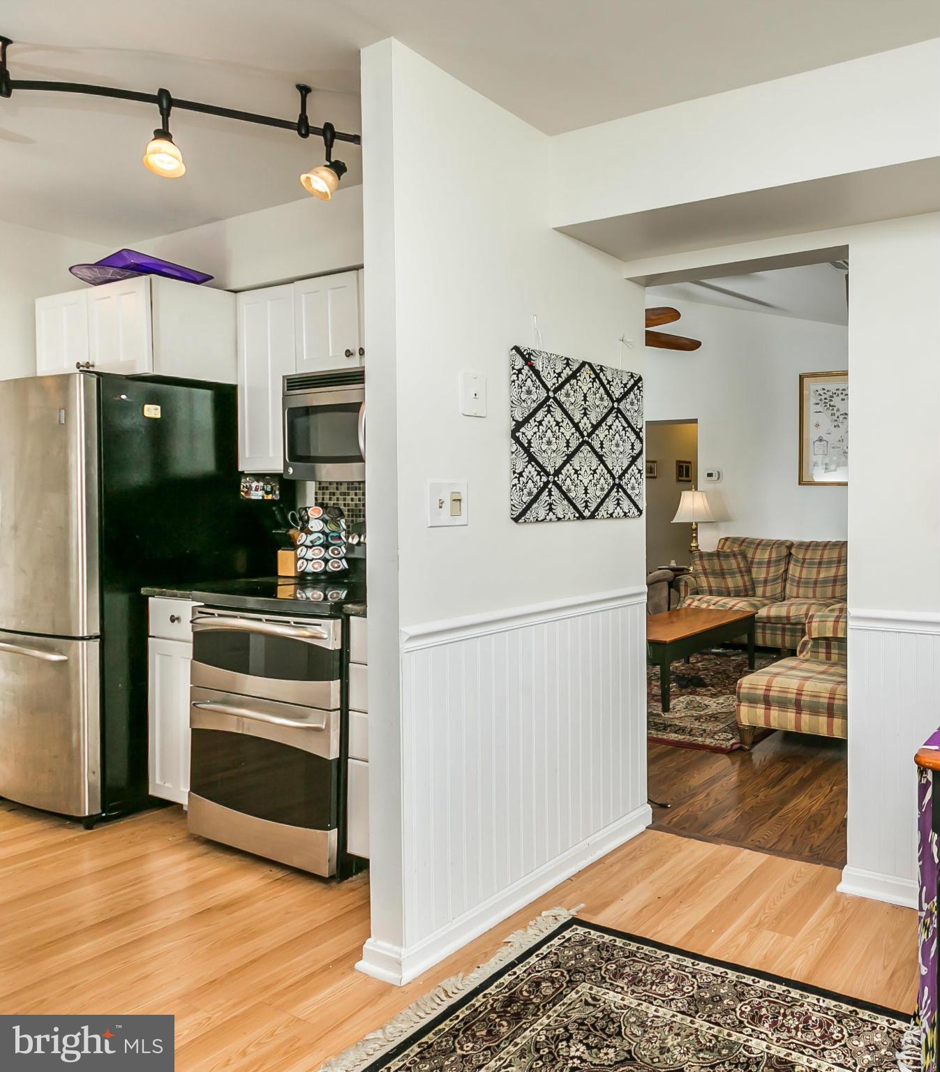 8501 Falls Run Road, Unit L Ellicott City, MD 21043 - Photo 8 of 24 Nice flow through the living spaces!