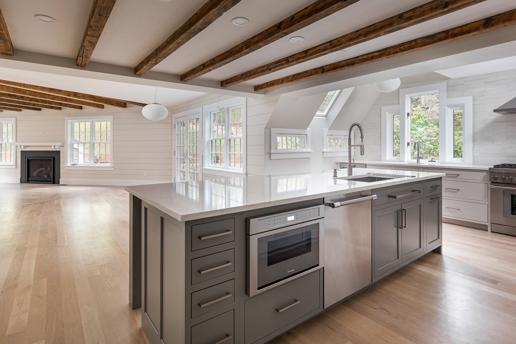 34 Silver Hill Road Weston, MA 02493 - Photo 8 of 32 Gallery Image 8