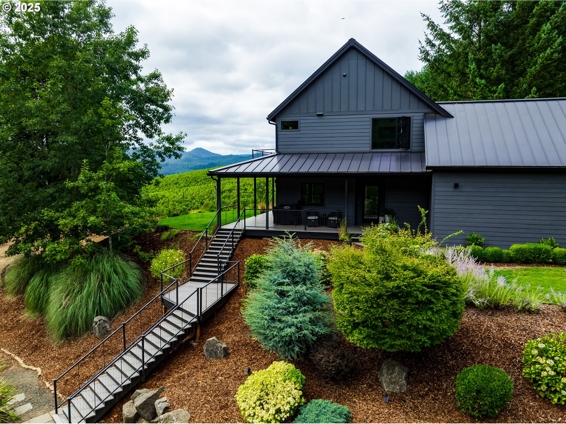 24247 Vaughn Road Veneta, OR 97487 - Photo 2 of 48