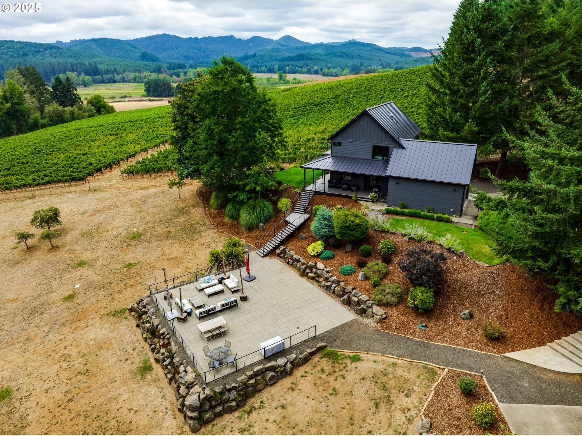 24247 Vaughn Road Veneta, OR 97487 - Photo 31 of 48