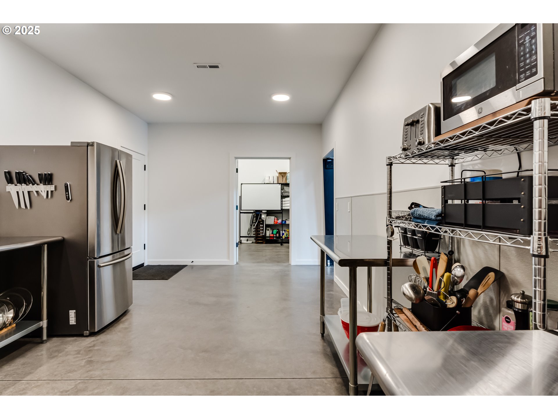 24247 Vaughn Road Veneta, OR 97487 - Photo 36 of 48