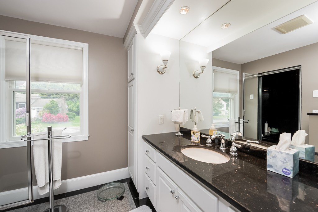 320 Paradise Road Swampscott, MA 01907 - Photo 13 of 21 Gallery Image 13