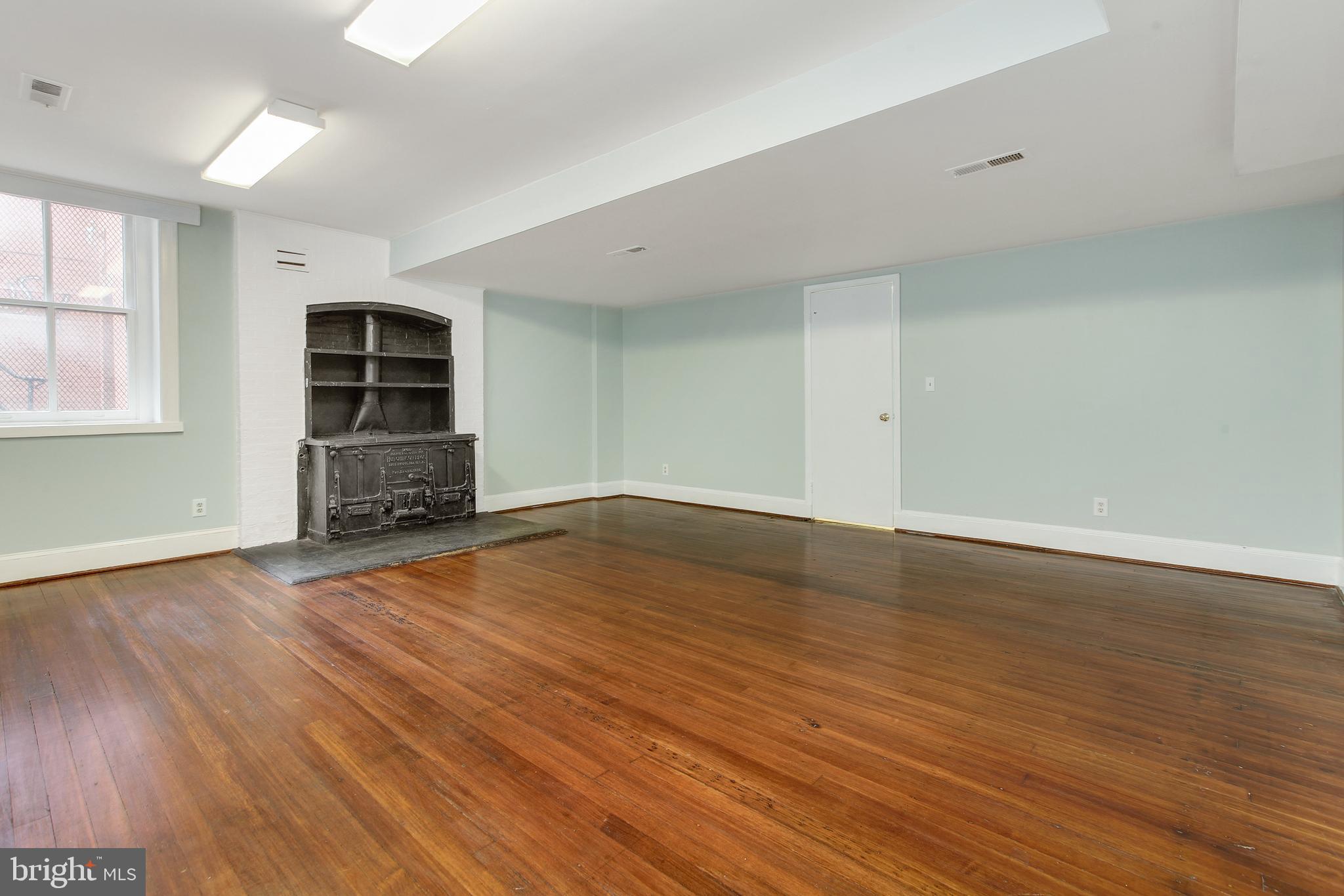 10 West Madison Street, Unit 1 Baltimore, MD 21201 - Photo 16 of 47