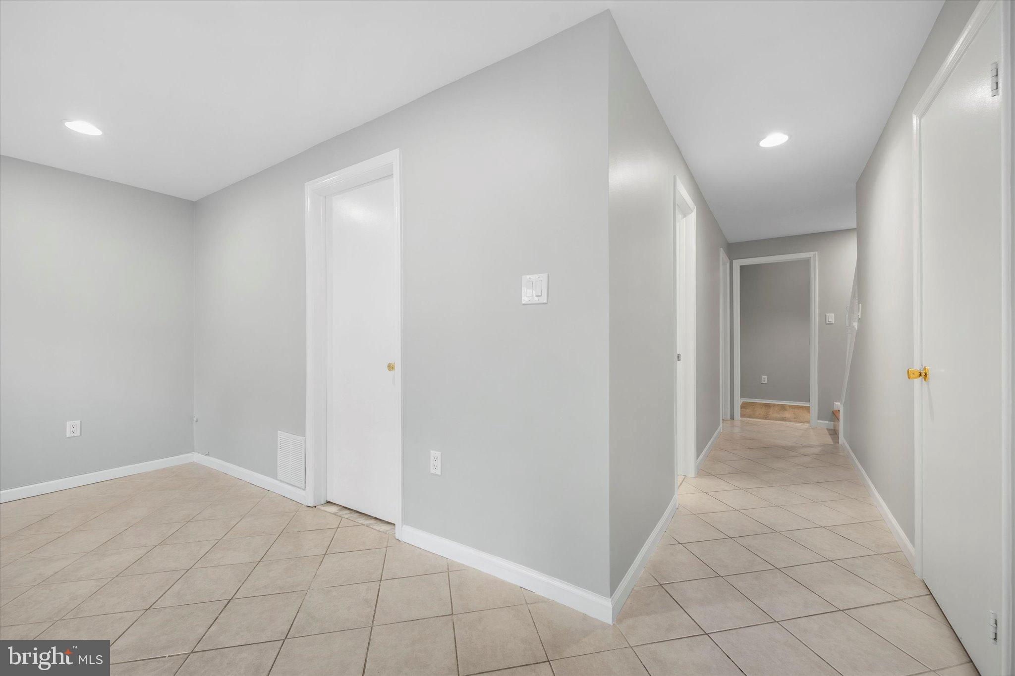 10276 Arizona Circle, Unit 61 Bethesda, MD 20817 - Photo 26 of 42 a view of an empty room