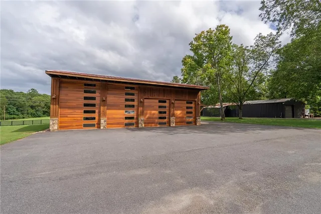 $1,300,000 | 495 A Double Bridges Road, Winterville, GA 30683