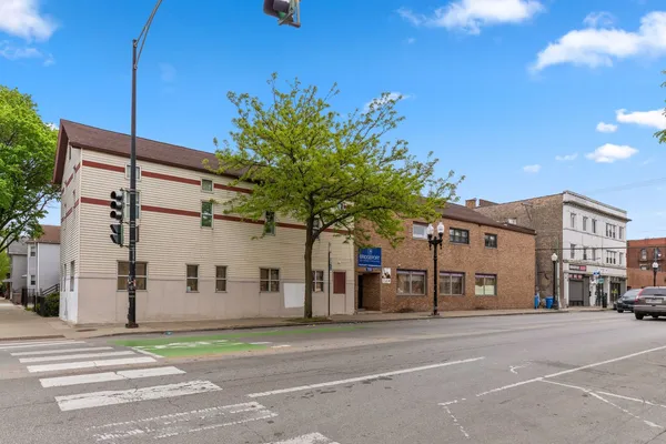 $818,000 | 735 West 35th Street, Chicago, IL 60609