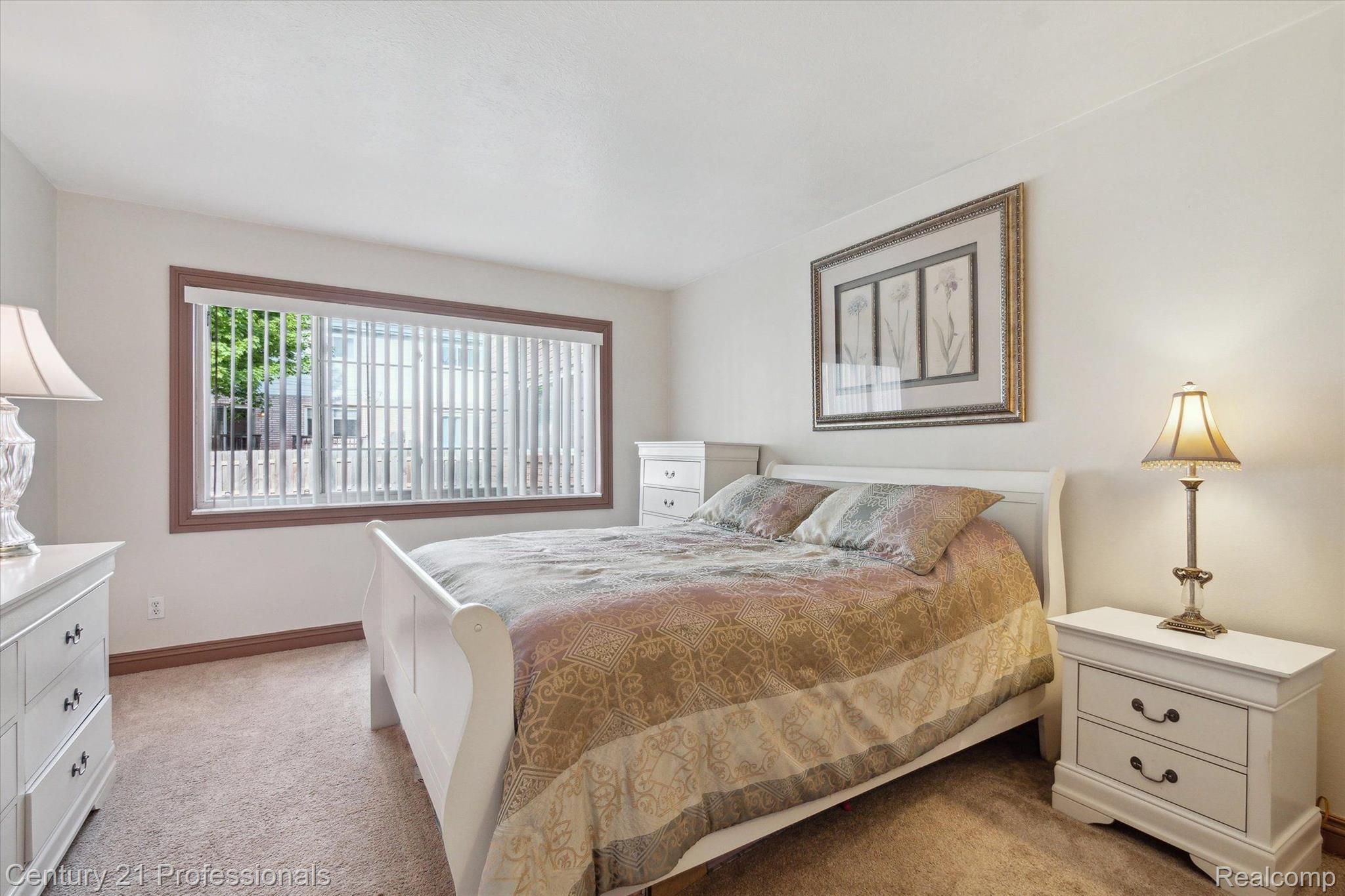 2377 Walton Blvd., Unit 13 Rochester, MI 48309 - Photo 12 of 19 Gallery Image 12
