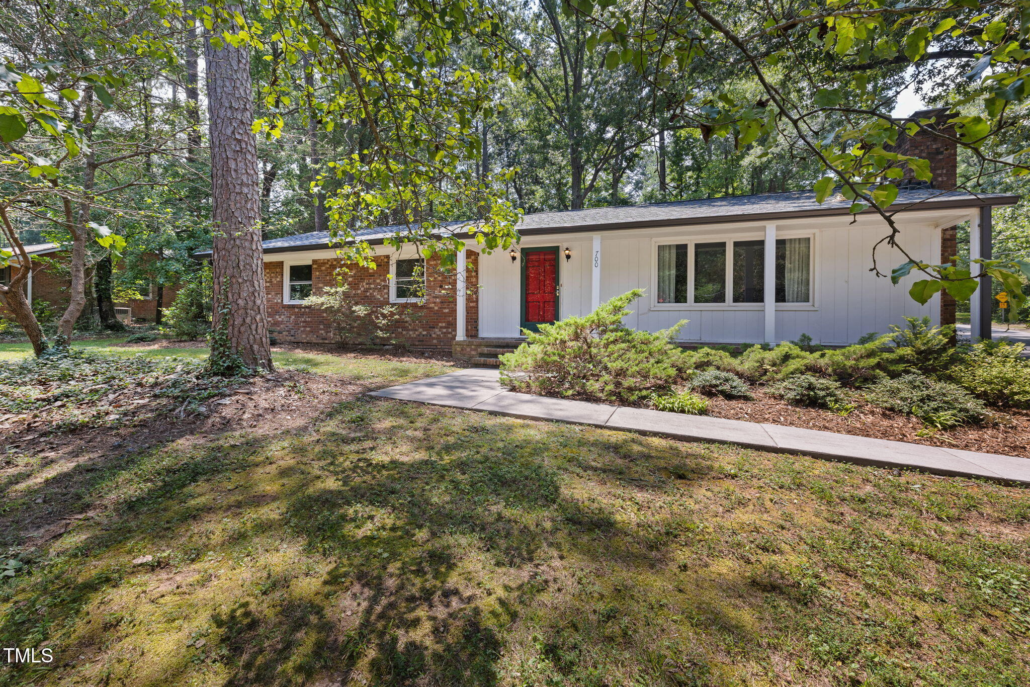 700 Tinkerbell Road Chapel Hill, NC 27517 - Photo 36 of 37 4-web-or-mls-DX3A0295