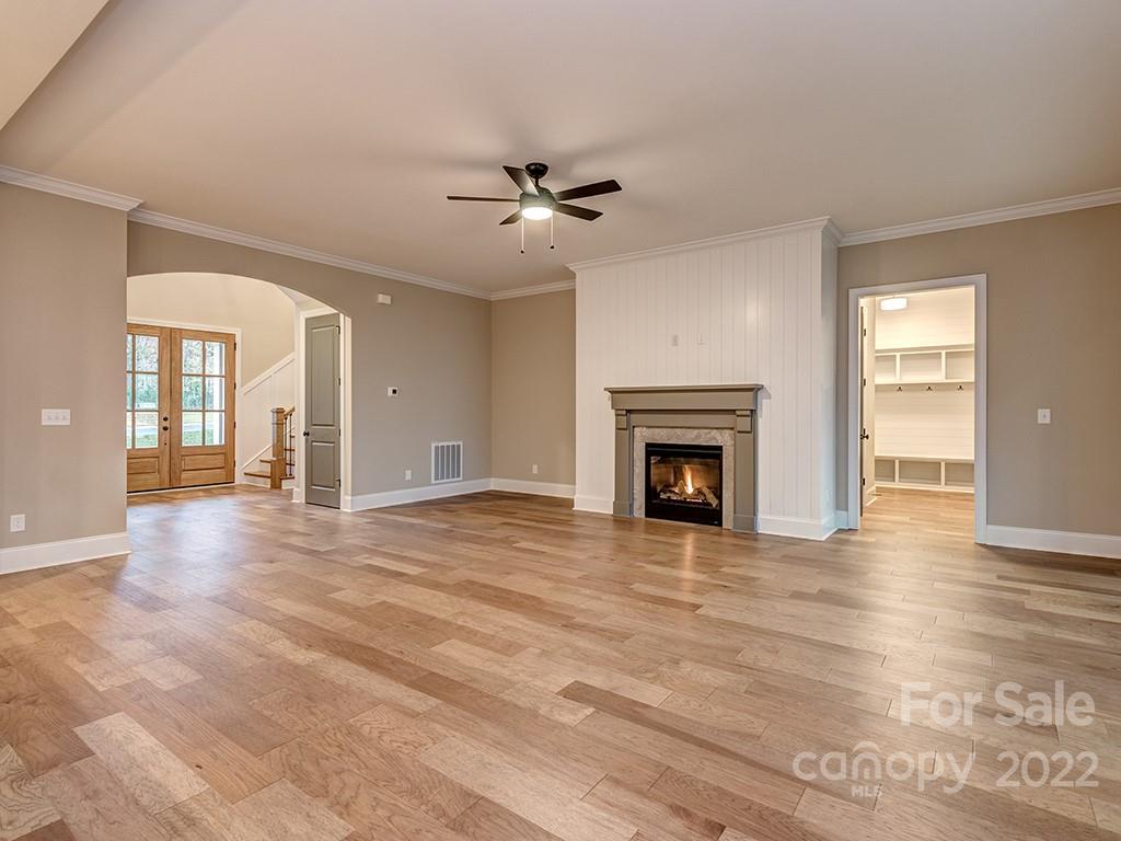 579 Highland Ridge Point Lake Wylie, SC 29710 - Photo 8 of 48 Gallery Image 8