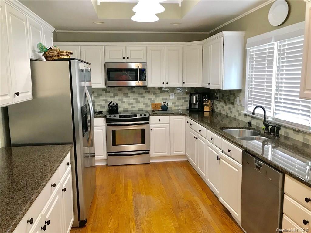 1694 Caille Court Fort Mill, SC 29708 - Photo 3 of 23