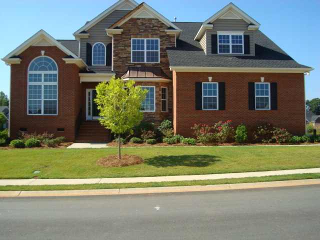 26 Windrush Lane Greenville, SC 29607 - Photo 1 of 7 Gallery Image 1