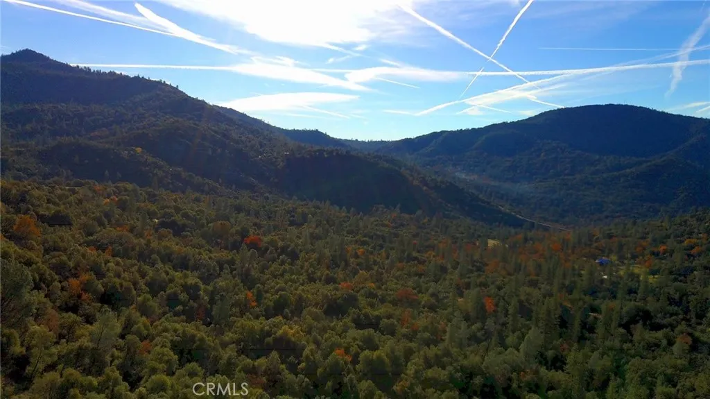 20 Harris Cut Off Road Mariposa, CA 95338 - Photo 7 of 10 a view of a big yard