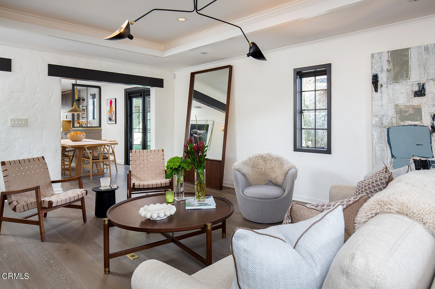 1146 Wotkyns Drive Pasadena, CA 91103 - Photo 18 of 63 a living room with furniture and a potted plant