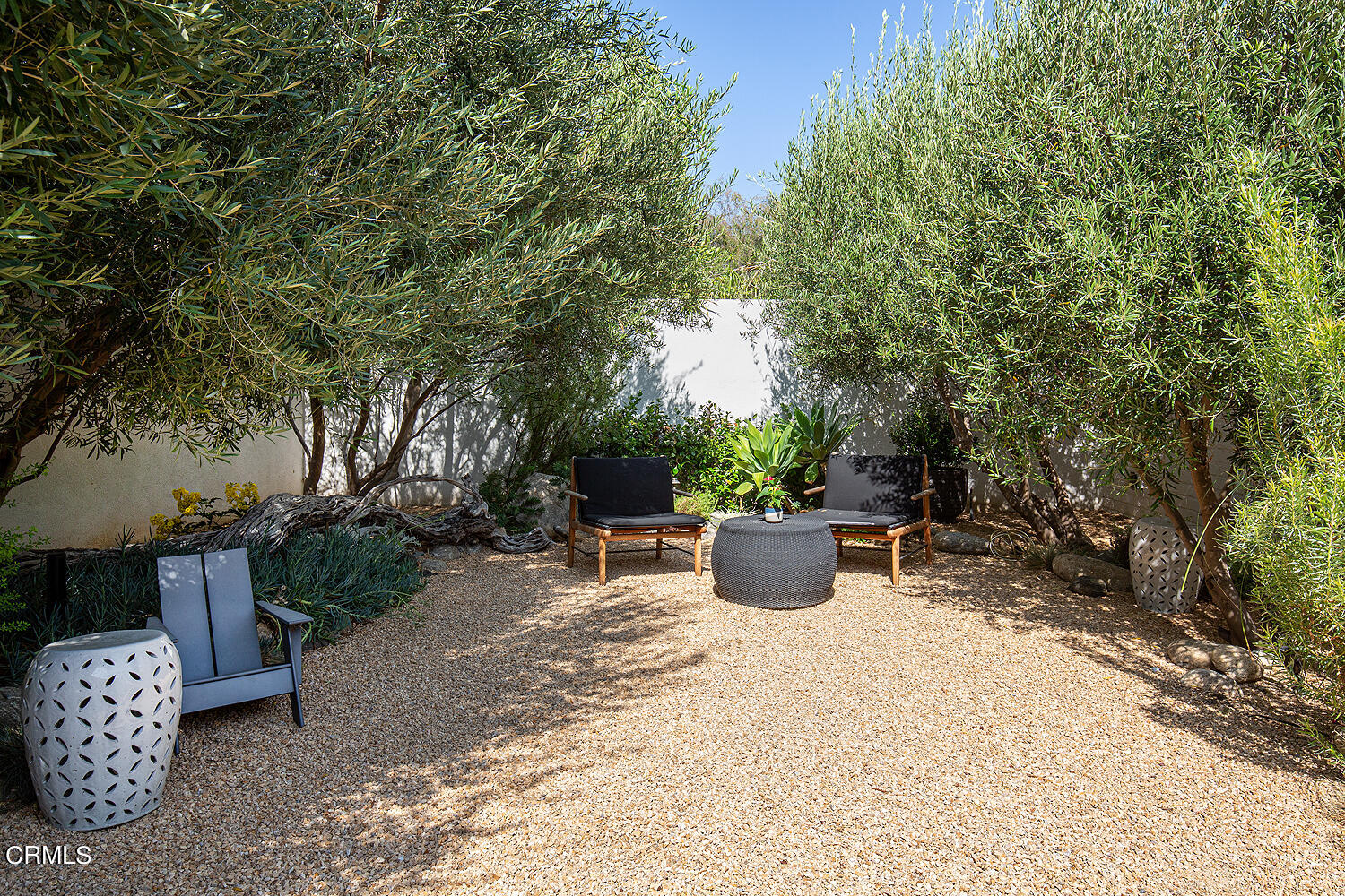 1146 Wotkyns Drive Pasadena, CA 91103 - Photo 47 of 63 a view of a backyard with sitting area and garden
