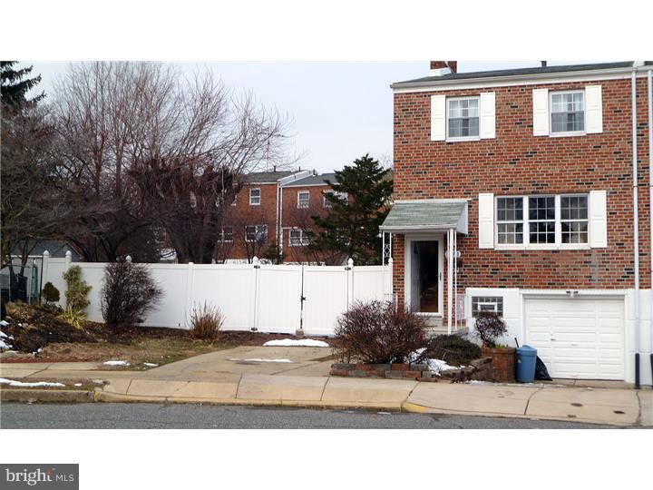 3581 Oakhill Road Philadelphia, PA 19154 - Photo 1 of 25 Exterior Front