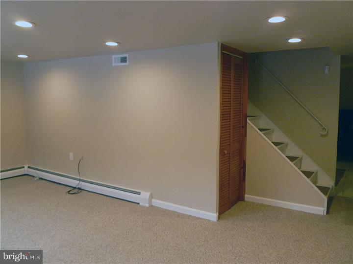 3581 Oakhill Road Philadelphia, PA 19154 - Photo 20 of 25 Family Room