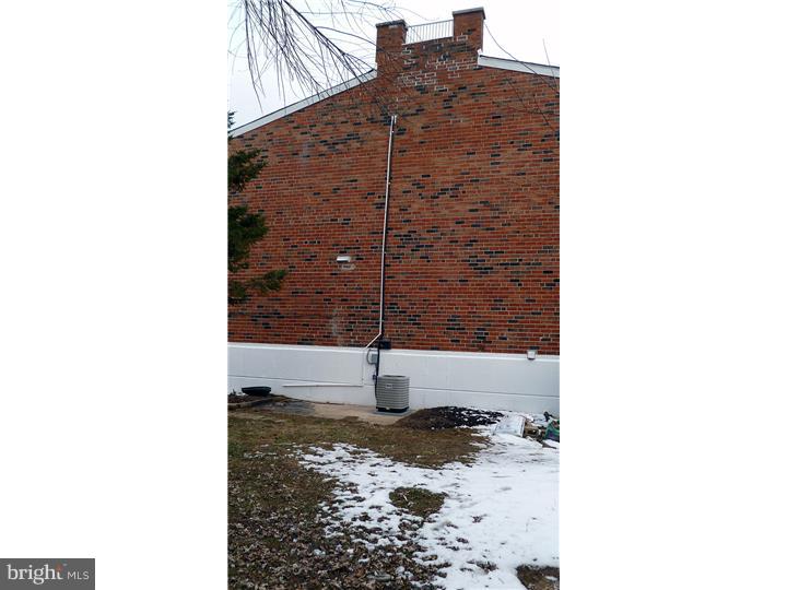 3581 Oakhill Road Philadelphia, PA 19154 - Photo 22 of 25 Exterior Side