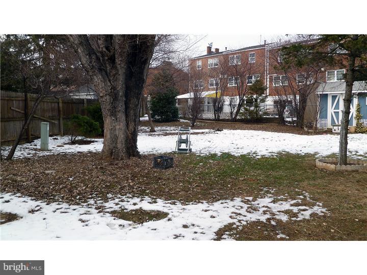 3581 Oakhill Road Philadelphia, PA 19154 - Photo 23 of 25 Side Yard