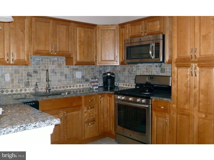 3581 Oakhill Road Philadelphia, PA 19154 - Photo 7 of 25 Kitchen