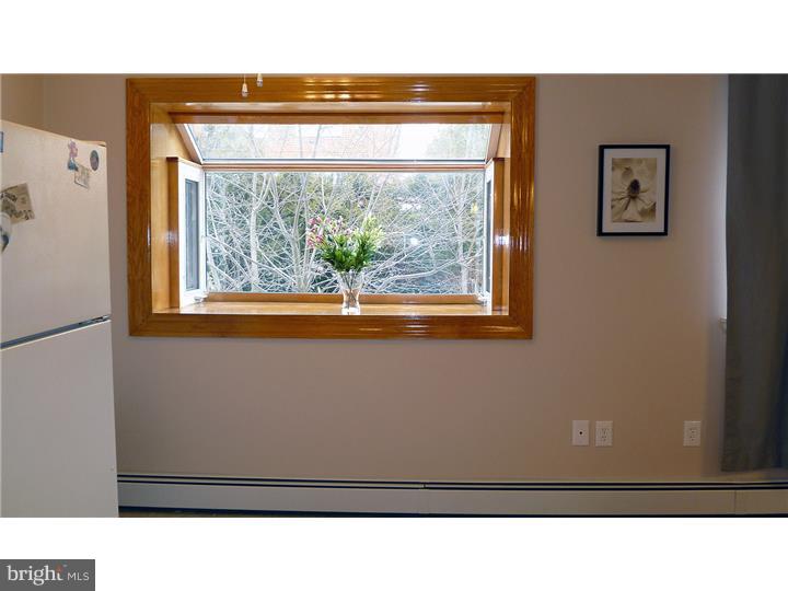 3581 Oakhill Road Philadelphia, PA 19154 - Photo 10 of 25 Kitchen
