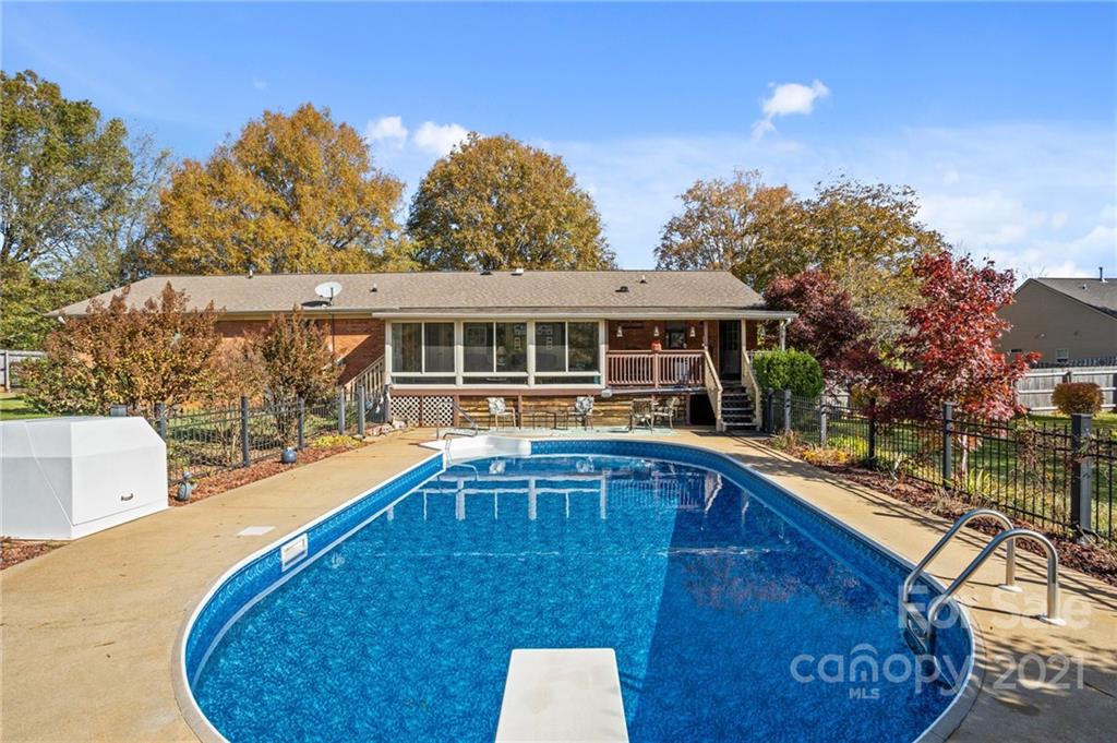 21801 Torrence Chapel Road Cornelius, NC 28031 - Photo 22 of 31 Gallery Image 22