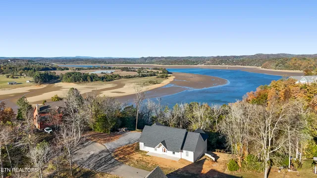 $699,000 | 2095 Ivy Way, Newport, TN 37821