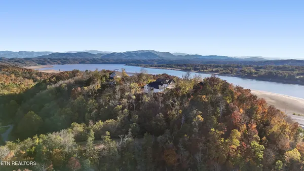 $679,000 | 2095 Ivy Way, Newport, TN 37821