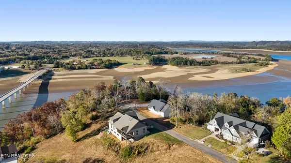 $679,000 | 2095 Ivy Way, Newport, TN 37821