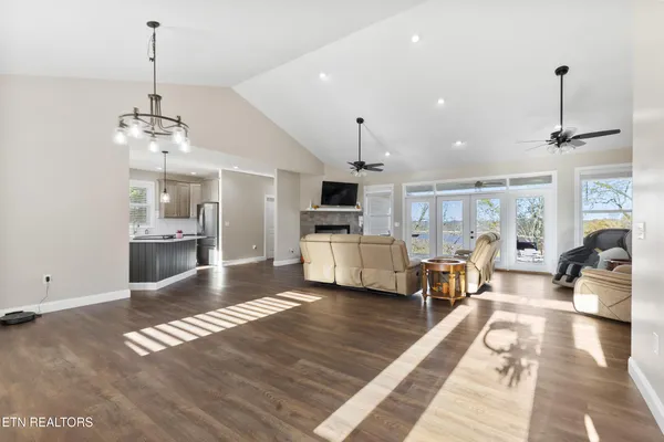 $679,000 | 2095 Ivy Way, Newport, TN 37821