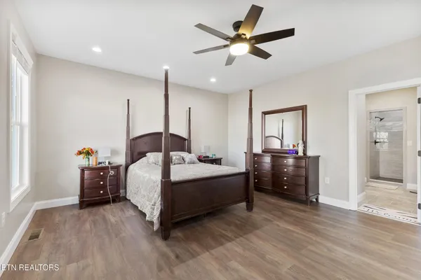 $679,000 | 2095 Ivy Way, Newport, TN 37821