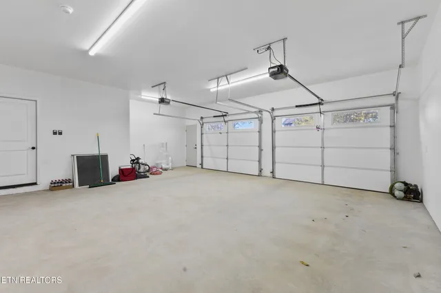 $699,000 | 2095 Ivy Way, Newport, TN 37821