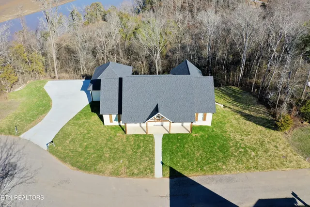 $699,000 | 2095 Ivy Way, Newport, TN 37821