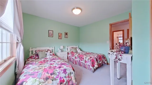 $549,900 | 15 Jonathan Court, Whitestown, NY 13492