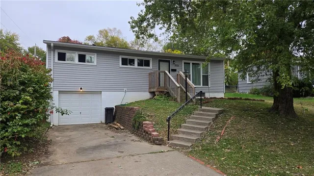 $155,000 | 2521 Essex Street, St. Joseph, MO 64505