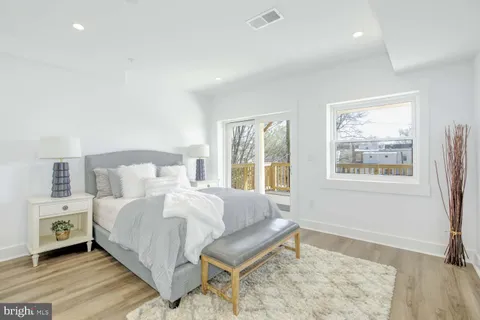 $799,900 | 424 Taylor Street Northwest, Unit B, Washington, DC 20011