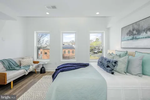 $799,900 | 424 Taylor Street Northwest, Unit B, Washington, DC 20011