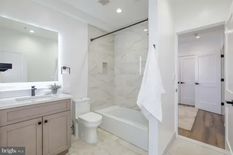 $799,900 | 424 Taylor Street Northwest, Unit B, Washington, DC 20011